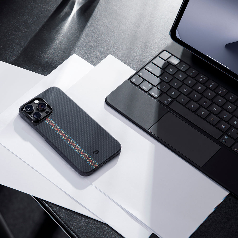 Apple iPhone 14 Pro Kılıf Magsafe Şarj Özellikli 600D Aramid Fiber Pitaka Tactile Woven Orchestra Serisi Rhapsody Kapak Siyah