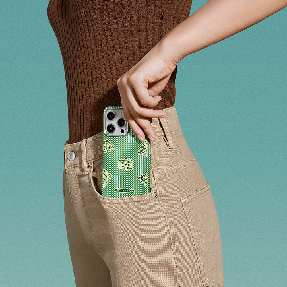 Apple iPhone 15 Pro Max Kılıf Magsafe Şarj Özellikli Awa Tasarımlı 1500D Aramid Fiber Pitaka Ultra-Slim Classic Serisi Forest Kapak Yeşil