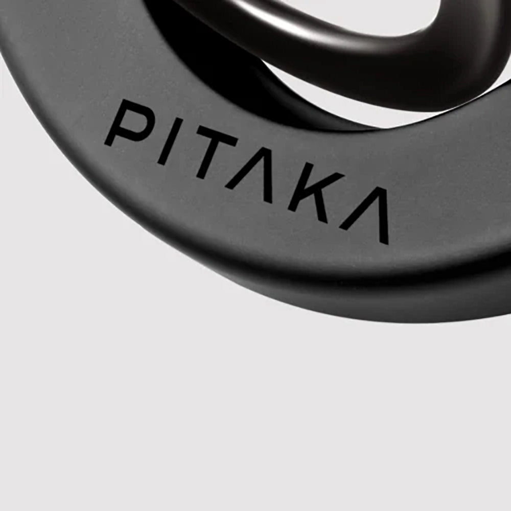 Apple iPhone 16 Pro Max Kılıf Magsafe Şarj Özellikli Grip 3 Standlı Aramid Fiber Pitaka Military Grade Classic Serisi Black-Grey Twill Kapak Siyah-Gri