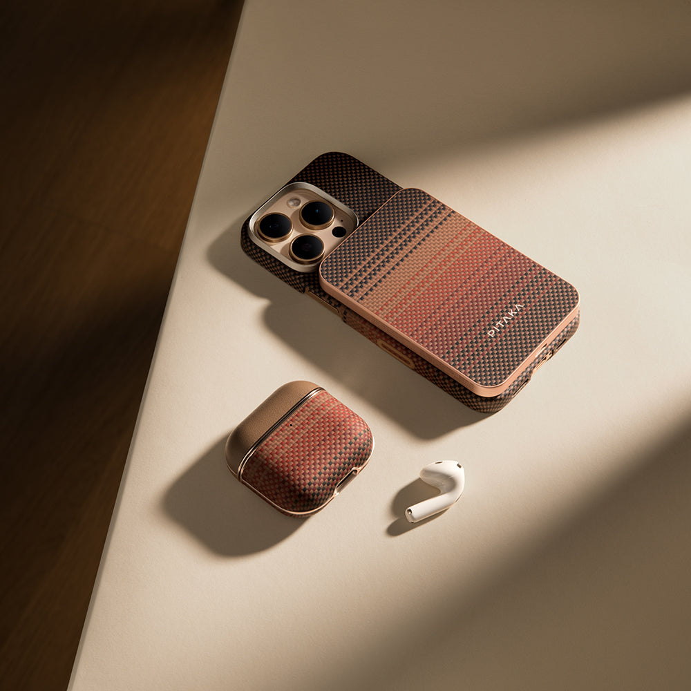 Apple Airpods 4 Kılıf Aramid Fiber Pitaka Tactile Woven Sunset-Moonrise Serisi Sunset Kapak Kahverengi