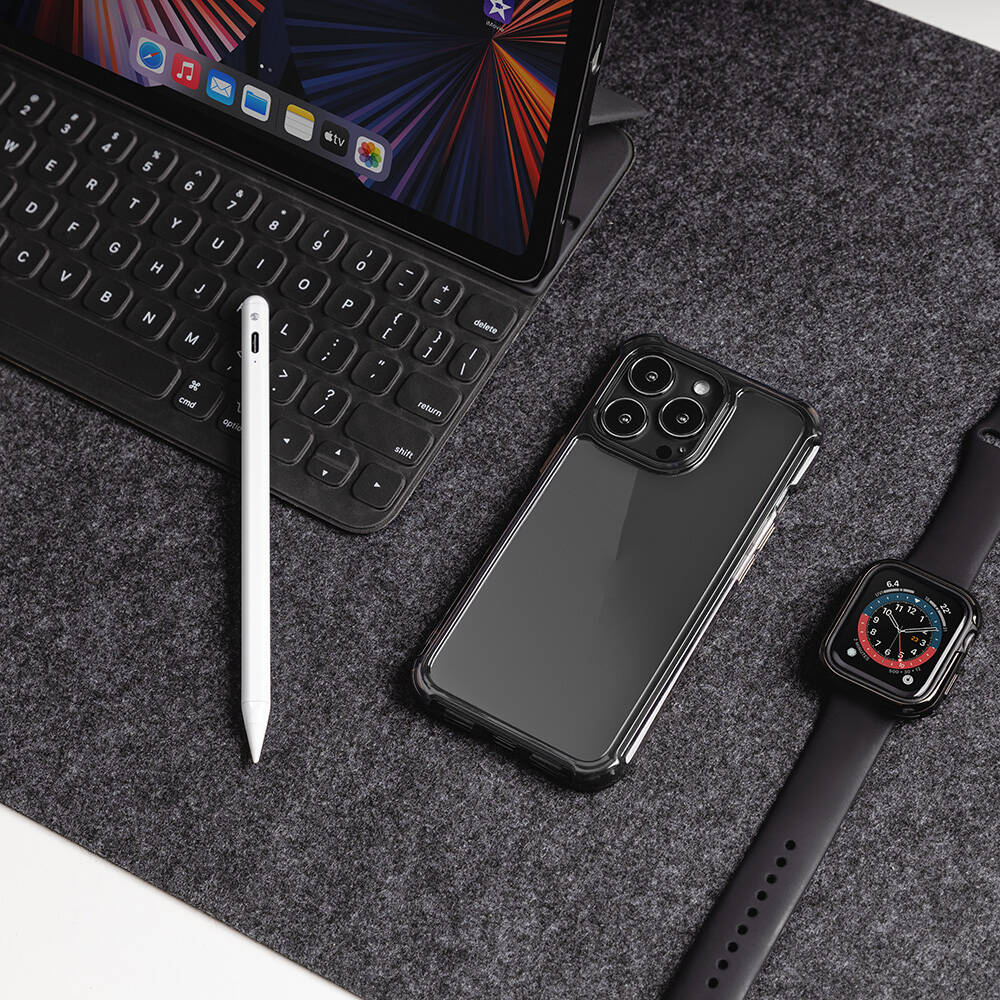 Apple iPhone 13 Kılıf Anti-Mikrobiyal Şok Önleyicili Şeffaf Lisanslı Switcheasy Alos Kapak Renksiz