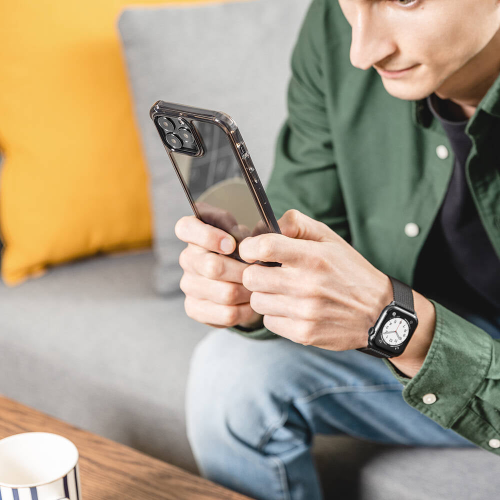 Apple iPhone 13 Kılıf Anti-Mikrobiyal Şok Önleyicili Şeffaf Lisanslı Switcheasy Alos Kapak Renksiz