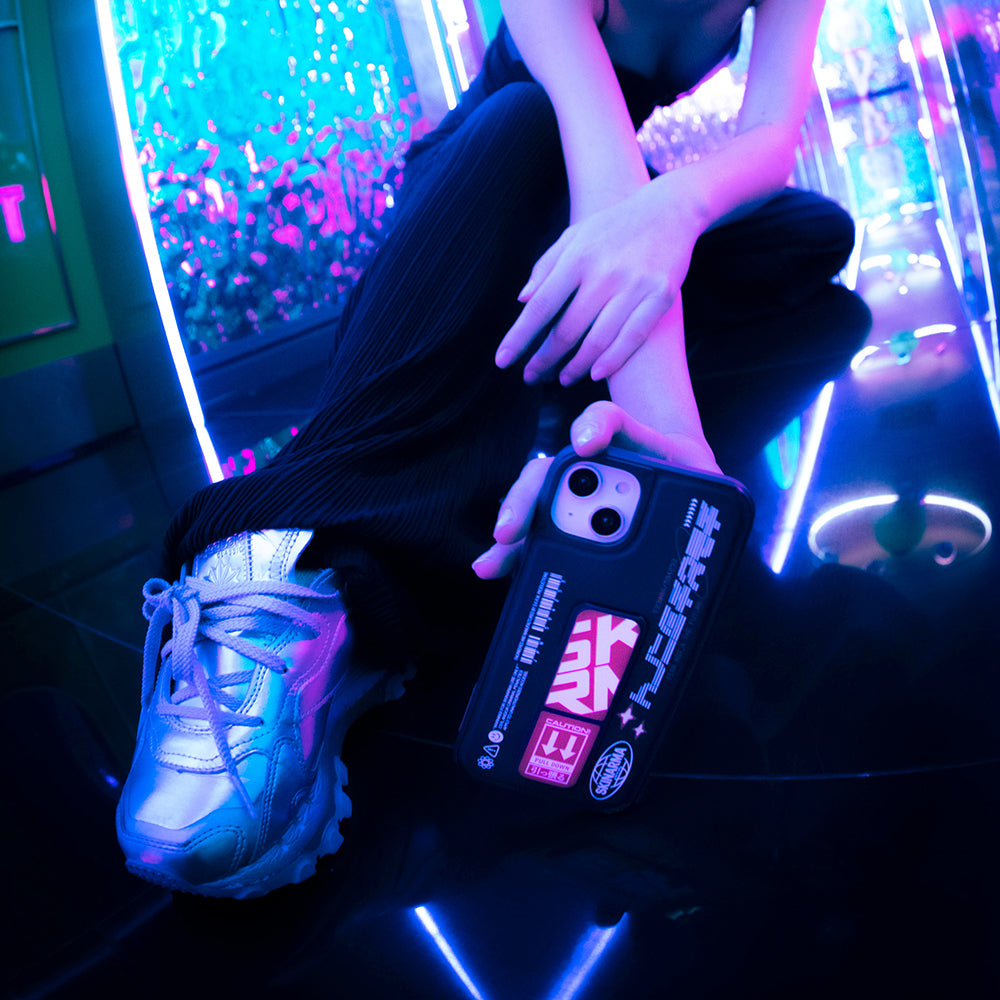 Apple iPhone 13 Kılıf Skinarma Standlı Deri Görünümlü Akarui Kapak Turkuaz