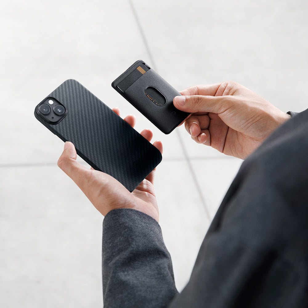 Apple iPhone 14 Kılıf Magsafe Şarj Özellikli 1500D Aramid Fiber Pitaka Ultra-Slim Classic Serisi Black-Grey Twill Kapak Siyah-Gri