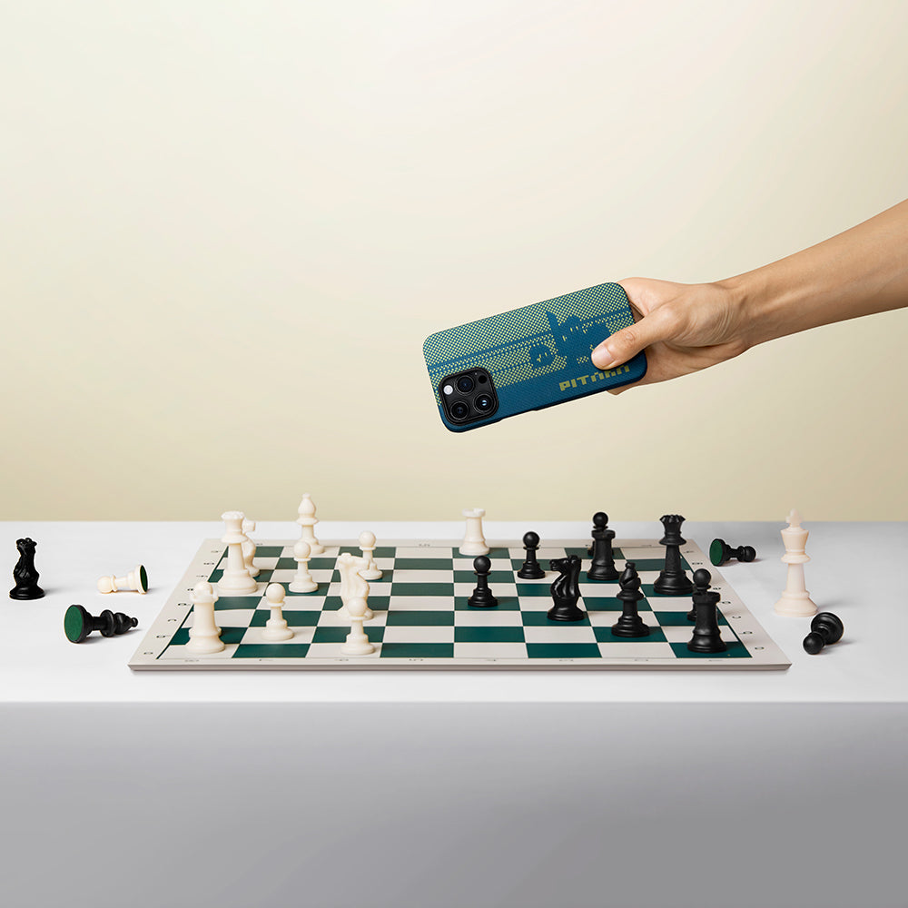 Apple iPhone 14 Pro Kılıf MagSafe Şarj Özellikli Aramid Fiber Pitaka Tactile Woven Pixel Game Kapak Yeşil-Mavi