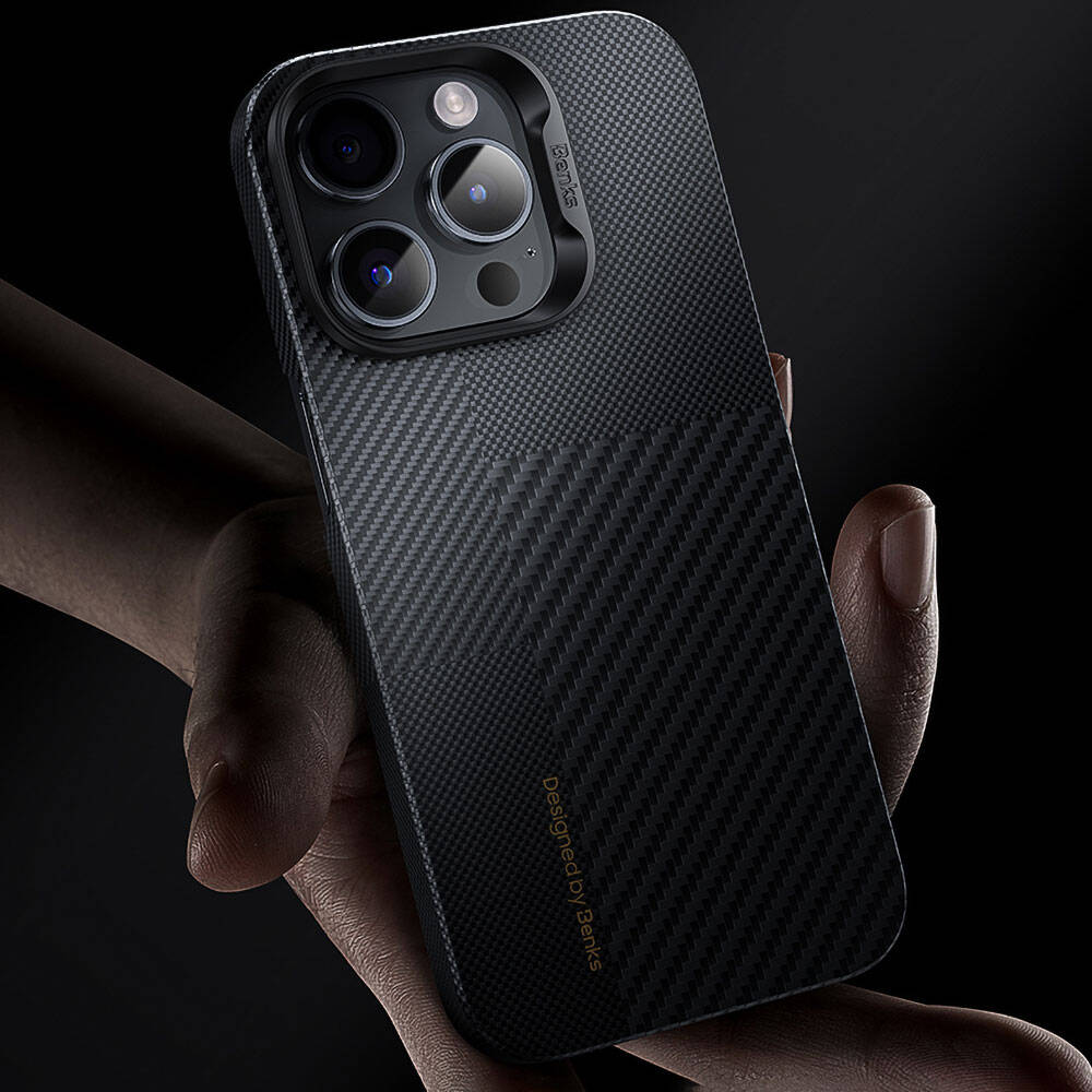 Apple iPhone 14 Pro Kılıf Magsafe Şarj Özellikli Karbon Fiber Benks Montage ArmorAir Kevlar Kapak Siyah