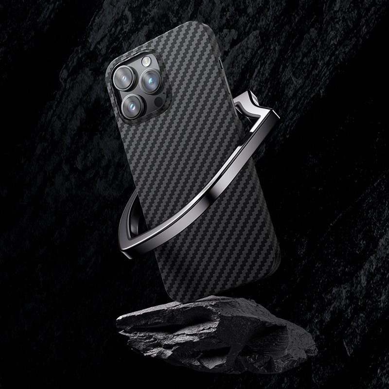 Apple iPhone 14 Pro Max Kılıf Magsafe Özellikli Karbon Fiber Benks Essential Kevlar Kapak Siyah
