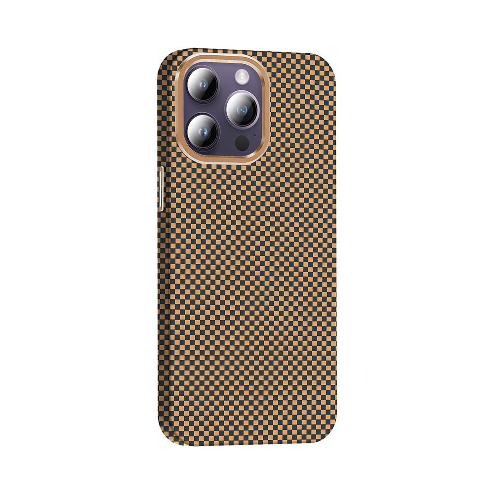 Apple iPhone 14 Pro Max Kılıf M-safe Şarj Özellikli Karbon Fiber Görünümlü Zore Gros Kapak Gold-Siyah