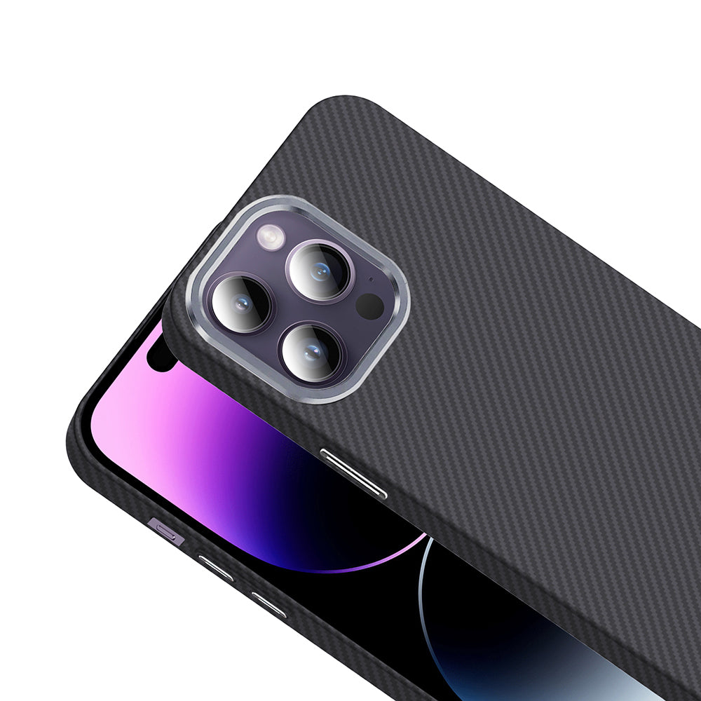 Apple iPhone 14 Pro Max Kılıf M-safe Şarj Özellikli Karbon Fiber Görünümlü Zore Gros Kapak Gold-Siyah