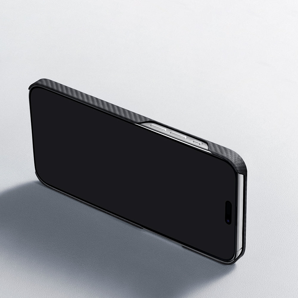 Apple iPhone 15 Plus Kılıf Magsafe Şarj Özellikli 600D Aramid Fiber Pitaka Ultra-Slim Classic Serisi Black-Grey Twill Kapak Siyah-Gri