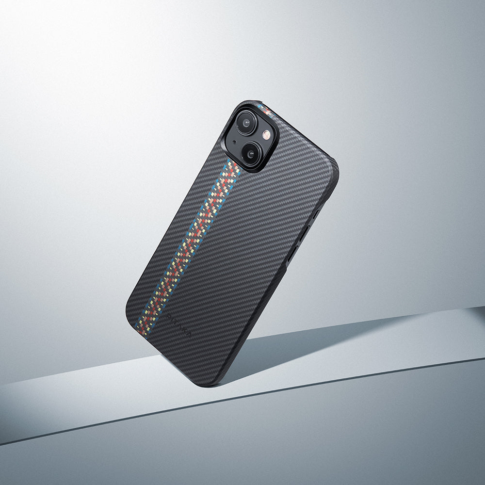 Apple iPhone 15 Plus Kılıf Magsafe Şarj Özellikli 600D Aramid Fiber Pitaka Tactile Woven Orchestra Serisi Rhapsody Kapak Siyah