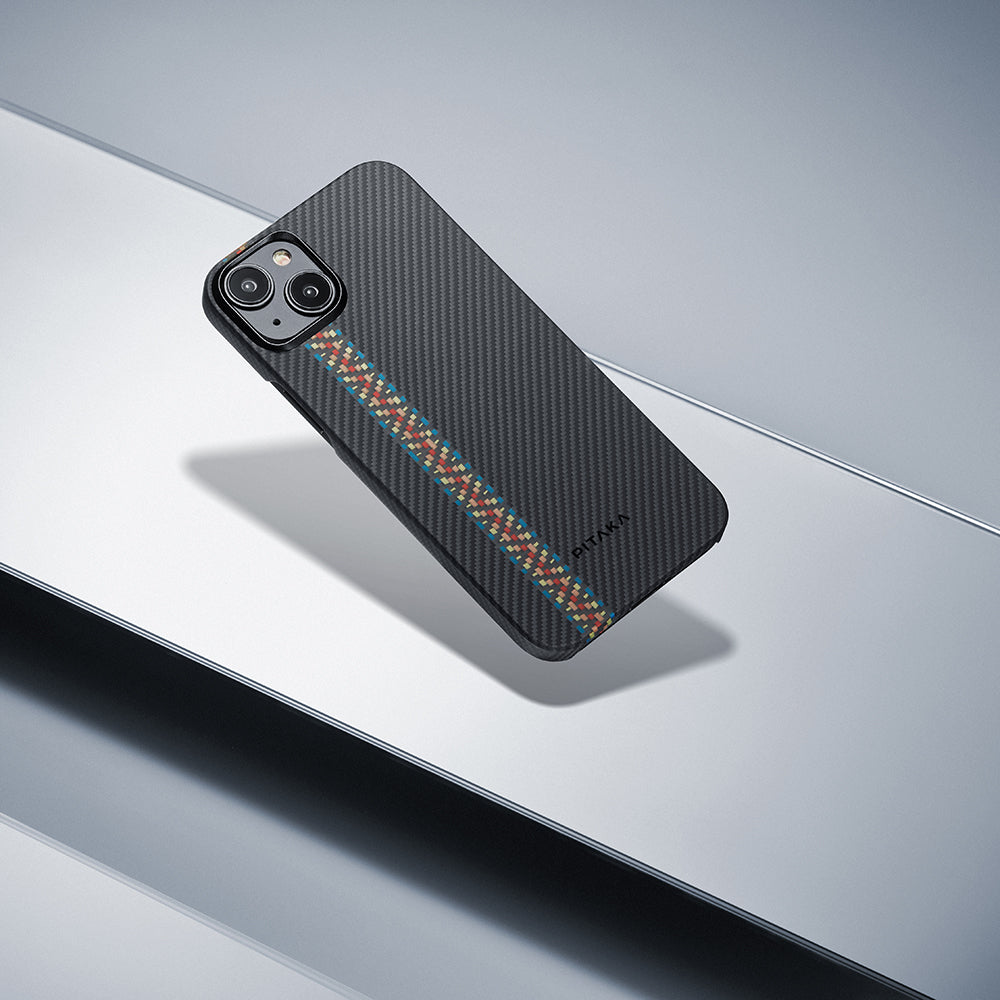 Apple iPhone 15 Plus Kılıf Magsafe Şarj Özellikli 600D Aramid Fiber Pitaka Tactile Woven Orchestra Serisi Rhapsody Kapak Siyah