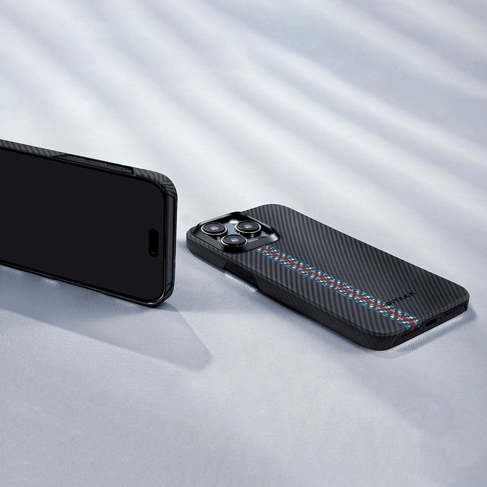 Apple iPhone 15 Pro Kılıf Magsafe Şarj Özellikli 600D Aramid Fiber Pitaka Tactile Woven Orchestra Serisi Rhapsody Kapak Siyah