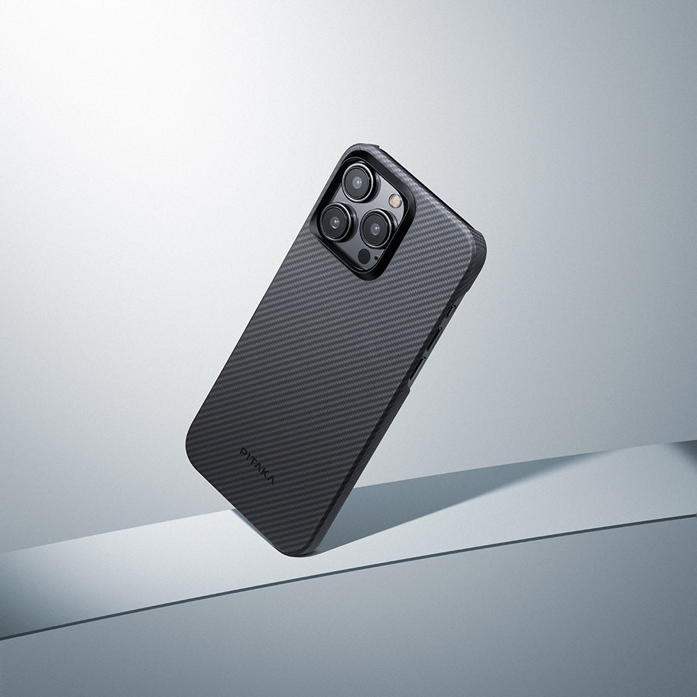 Apple iPhone 15 Pro Kılıf Magsafe Şarj Özellikli 600D Aramid Fiber Pitaka Ultra-Slim Classic Serisi Black-Grey Twill Kapak Siyah-Gri