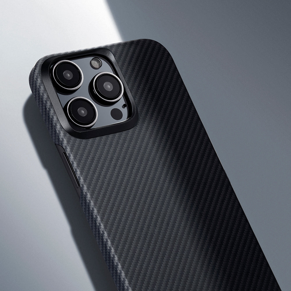 Apple iPhone 15 Pro Kılıf Magsafe Şarj Özellikli 600D Aramid Fiber Pitaka Ultra-Slim Classic Serisi Black-Grey Twill Kapak Siyah-Gri