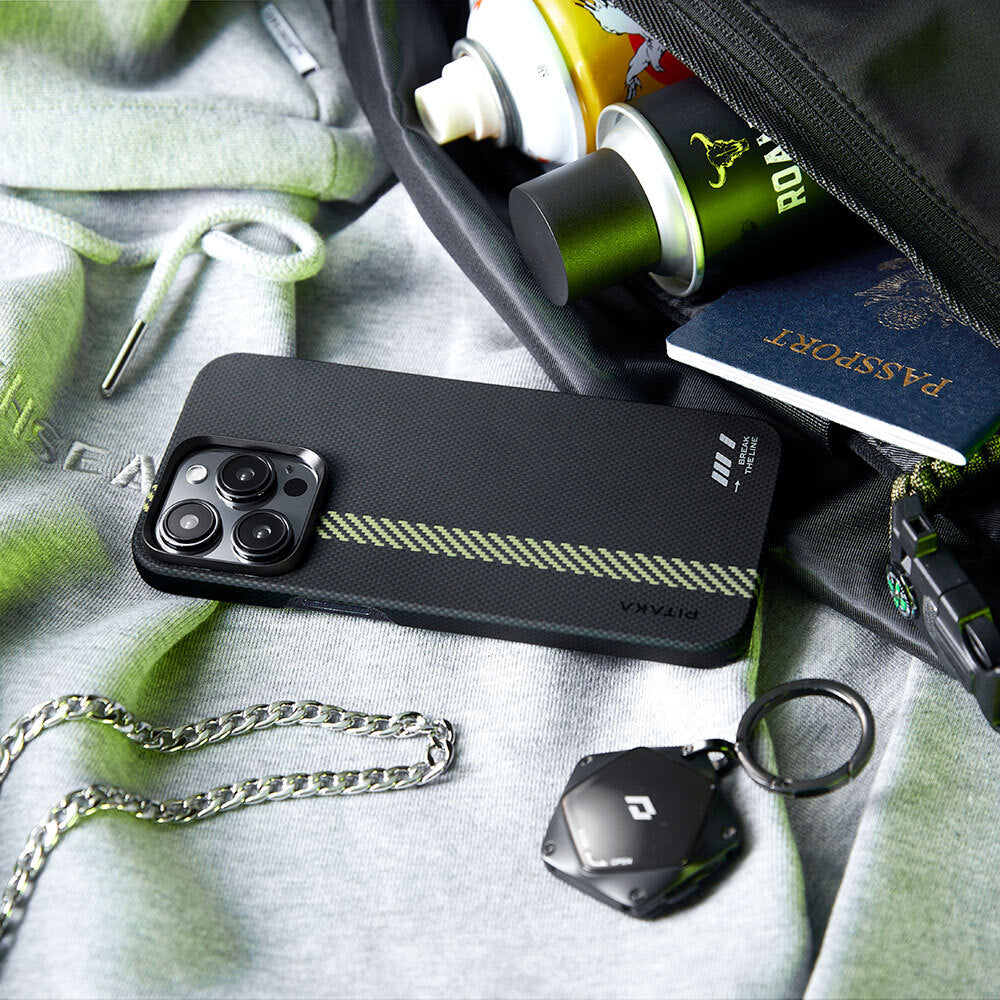 Apple iPhone 15 Pro Kılıf Magsafe Şarj Özellikli Aramid Fiber Pitaka Tactile Woven Break The Line Kapak Siyah