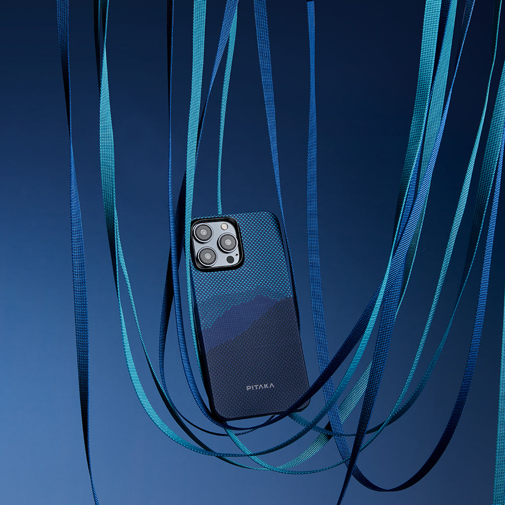 Apple iPhone 15 Pro Kılıf Magsafe Şarj Özellikli Aramid Fiber Pitaka Tactile Woven Starpeak Serisi Over The Horizon Kapak Mavi