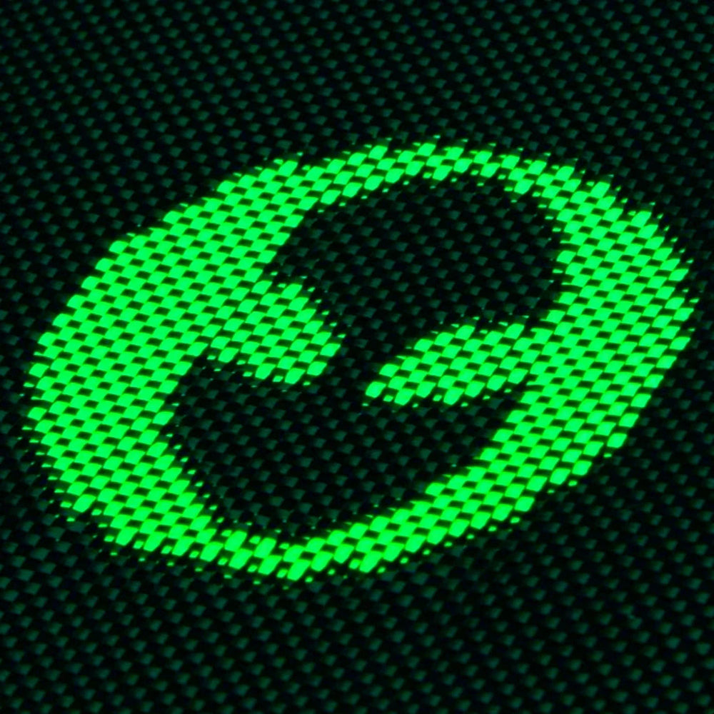 Apple iPhone 15 Pro Kılıf Magsafe Şarj Özellikli Lumintex Teknolojili Fosforlu Aramid Fiber Pitaka Tactile Woven Aries Serisi Kapak Siyah-Yeşil