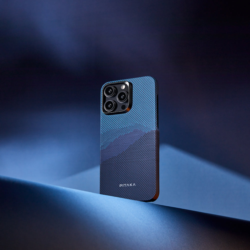 Apple iPhone 15 Pro Max Kılıf Magsafe Şarj Özellikli Aramid Fiber Pitaka Tactile Woven Starpeak Serisi Over The Horizon Kapak Mavi