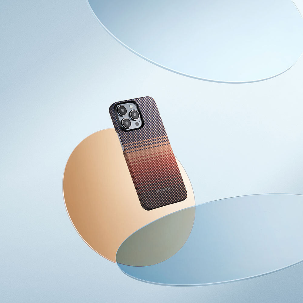 Apple iPhone 15 Pro Max Kılıf Magsafe Şarj Özellikli Aramid Fiber Pitaka Tactile Woven Sunset-Moonrise Serisi Sunset Kapak Kahverengi