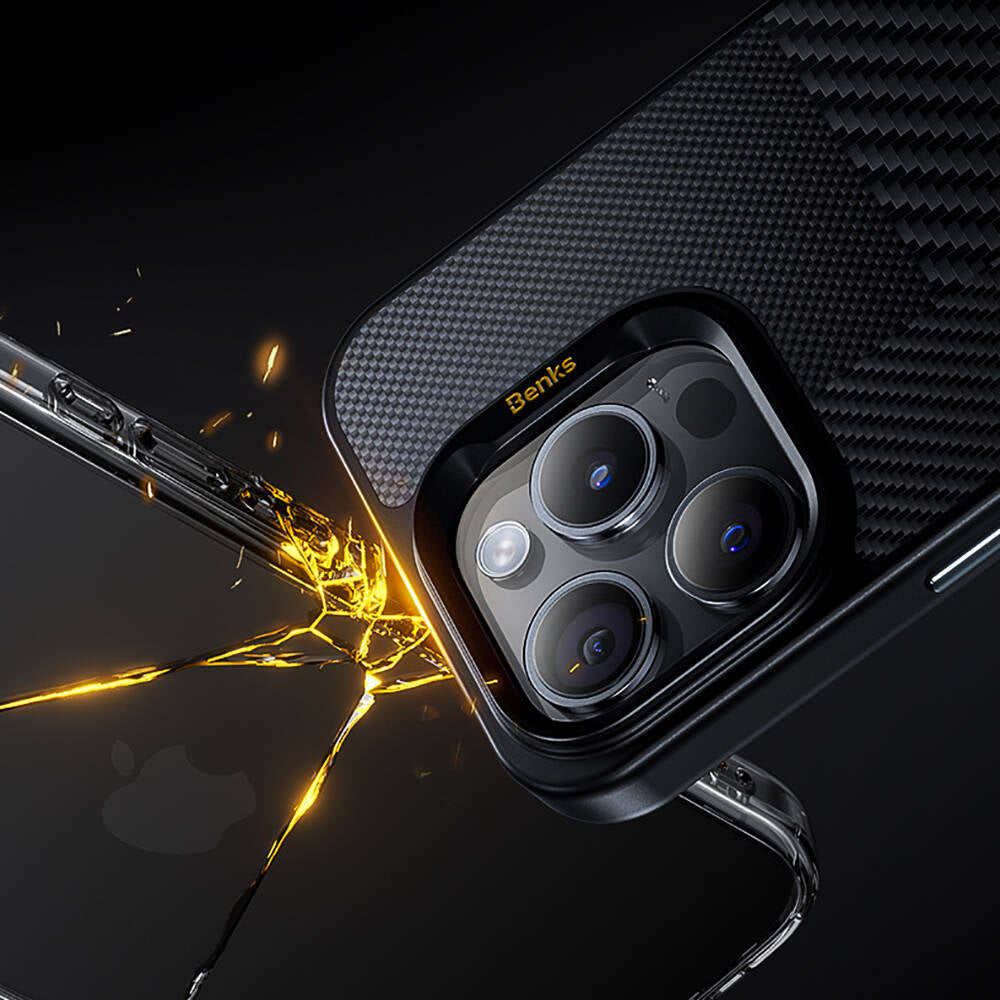 Apple iPhone 15 Pro Max Kılıf Magsafe Şarj Özellikli Karbon Fiber Benks Montage Hybrid ArmorPro Kevlar Kapak Siyah
