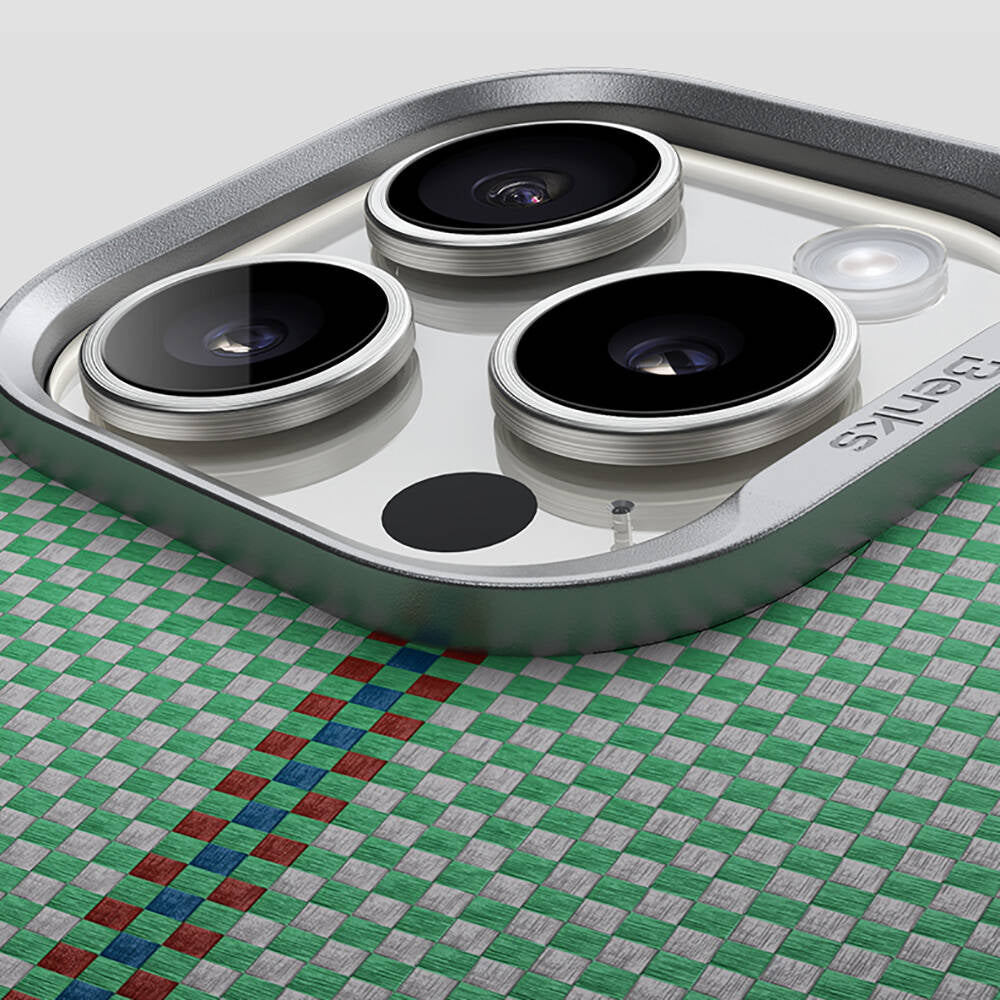 Apple iPhone 15 Pro Max Kılıf Magsafe Şarj Özellikli Karbon Fiber Tasarımlı Benks Passion Green ArmorAir Kevlar Kapak Yeşil