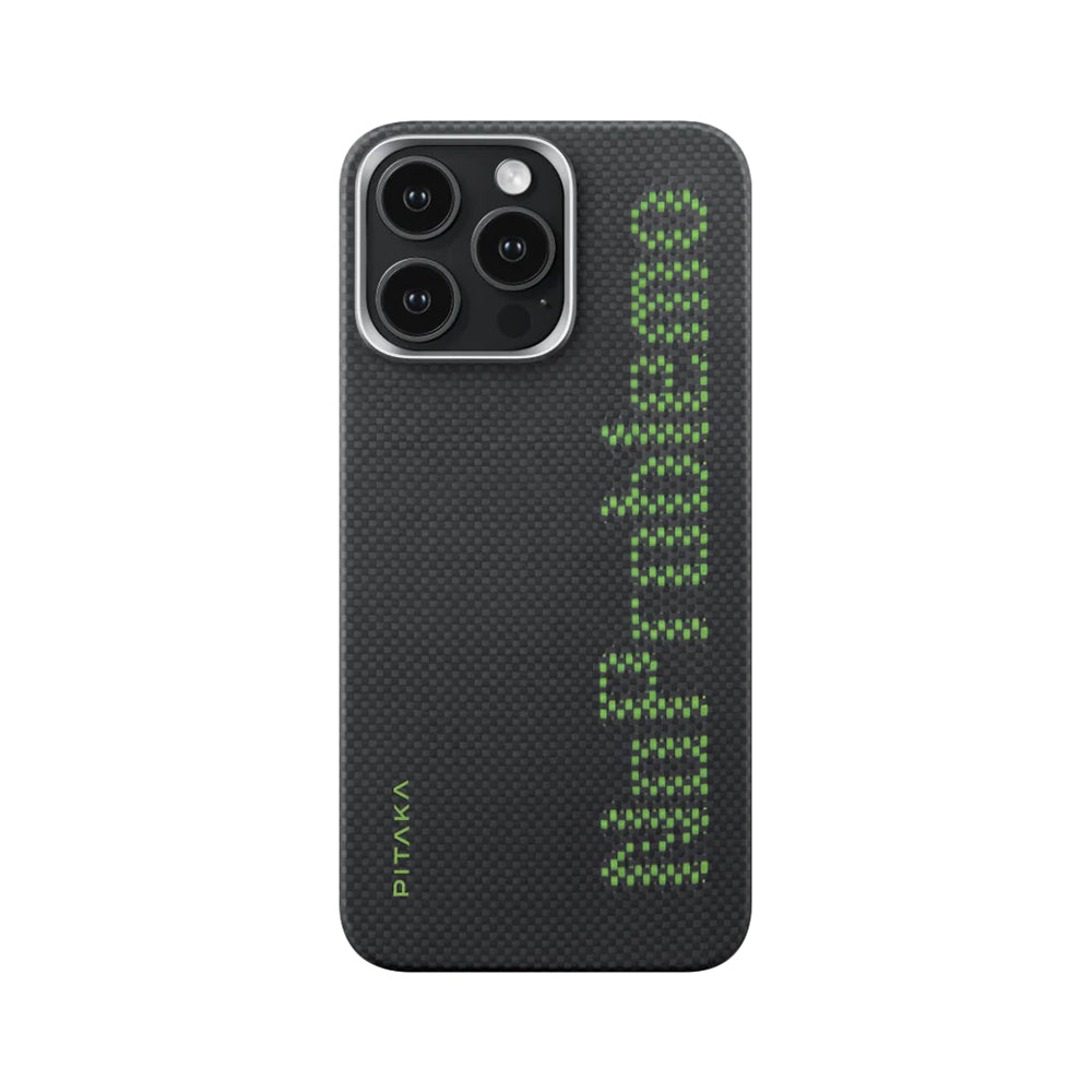 Apple iPhone 15 Pro Max Kılıf  Magsafe Şarj Özellikli Lumintex Teknolojili Fosforlu Aramid Fiber Pitaka Tactile Woven Aries Serisi Kapak Siyah