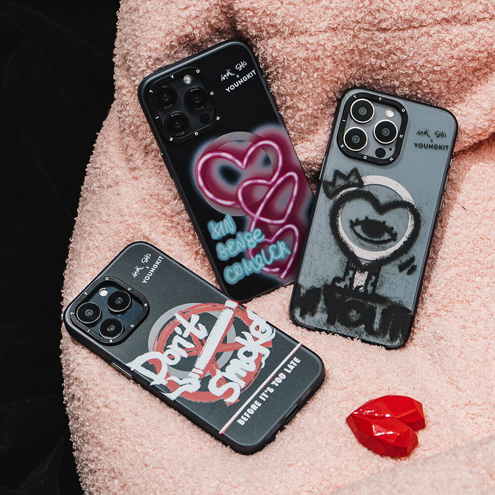 Apple iPhone 15 Pro Max Kılıf Magsafe Şarj Özellikli Shu Tasarımlı Youngkit City Serisi Kapak Siyah-Kırmızı