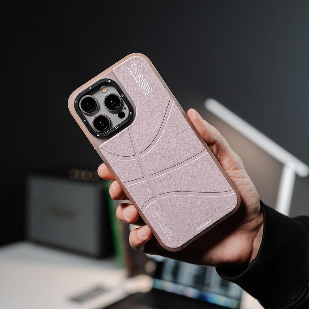 Apple iPhone 15 Pro Max Kılıf Magsafe Şarj Özellikli Youngkit Backboard Serisi Leather Kapak Kahverengi