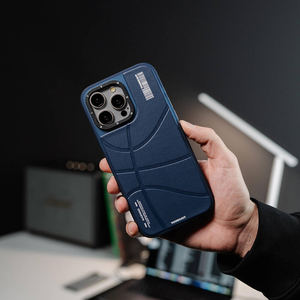 Apple iPhone 15 Pro Max Kılıf Magsafe Şarj Özellikli Youngkit Backboard Serisi Leather Kapak Kahverengi