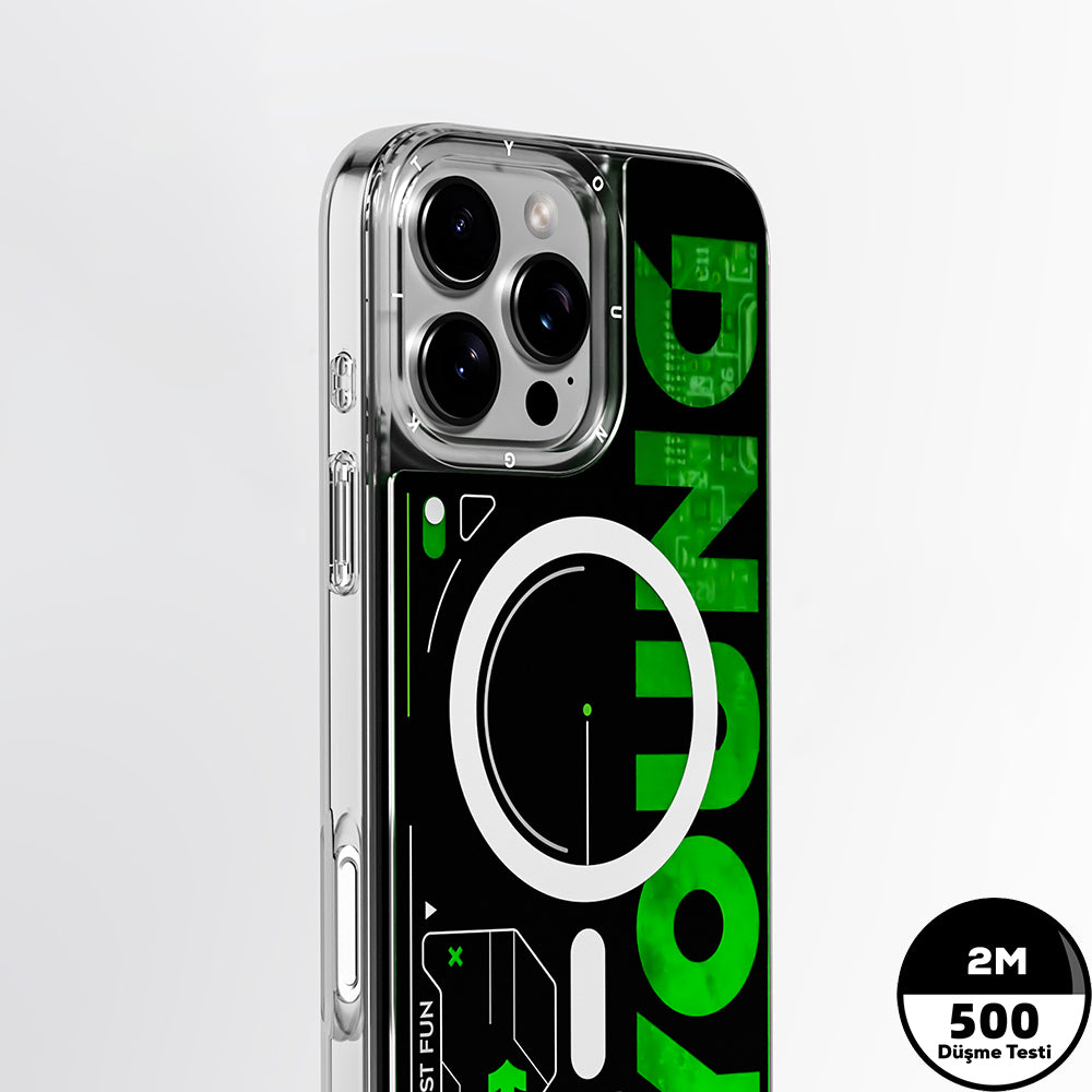 Apple iPhone 16 Pro Kılıf Magsafe Şarj Özellikli Airbagli Çift Katmanlı Youngkit Future Streamer Serisi Kapak Yeşil