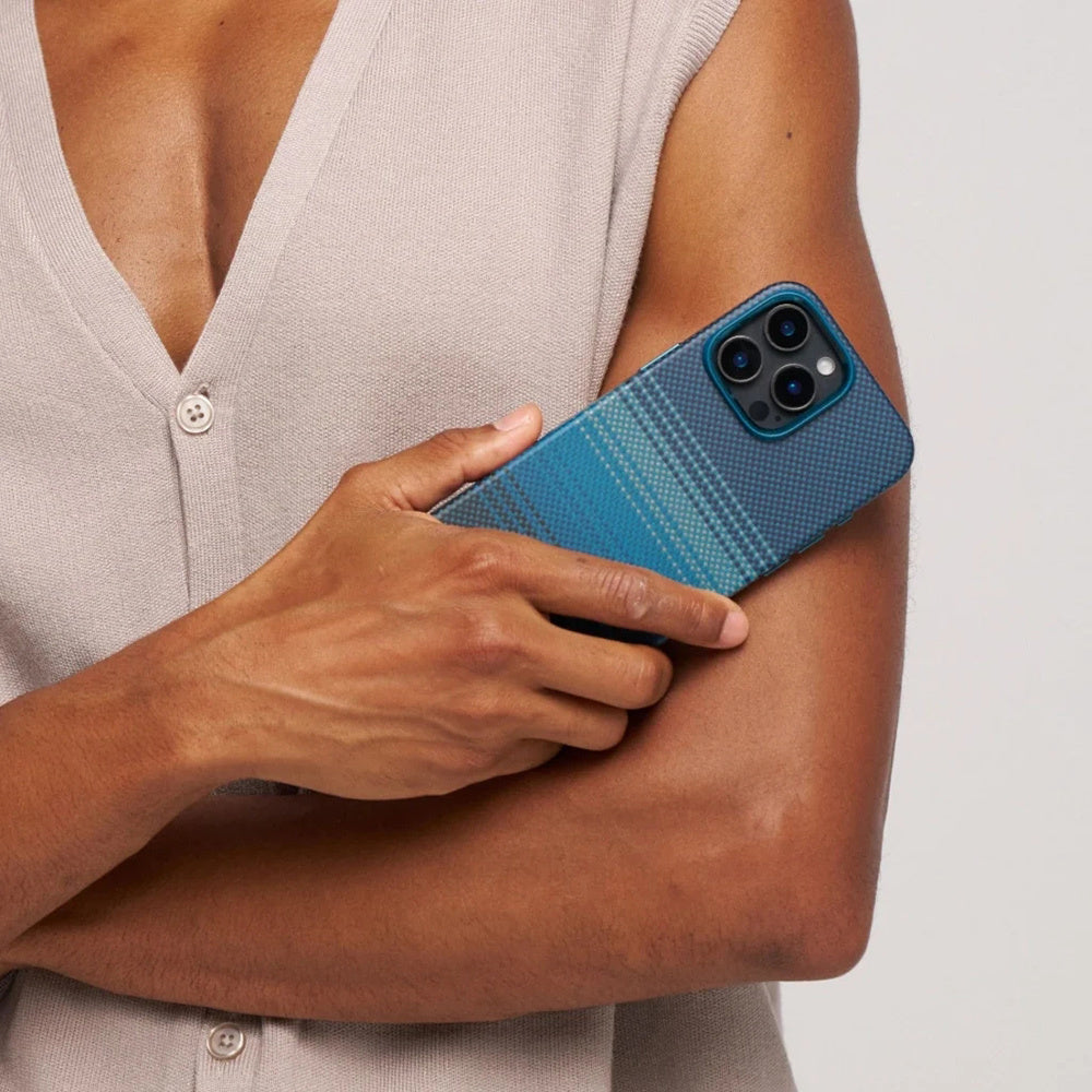 Apple iPhone 16 Pro Kılıf Magsafe Şarj Özellikli Aramid Fiber Pitaka Military-Grade Sunset-Moonrise Serisi Moonrise Kapak Mavi