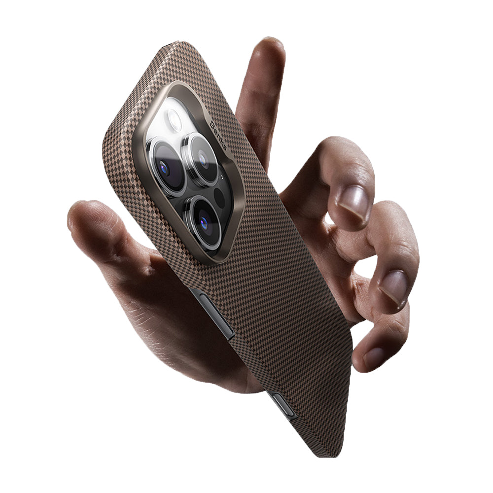 Apple iPhone 16 Pro Kılıf Magsafe Şarj Özellikli Benks Yeni Seri ArmorTint ArmorAir Kevlar Kapak Gold