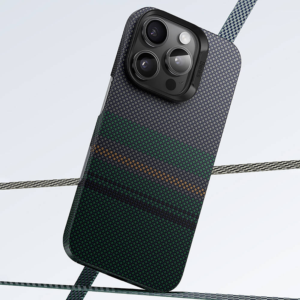 Apple iPhone 16 Pro Kılıf Magsafe Şarj Özellikli Karbon Fiber Tasarımlı Benks Aurora ArmorAir Kevlar Kapak Siyah