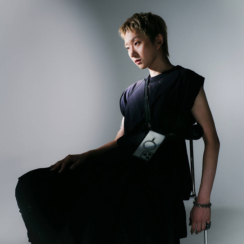 Apple iPhone 16 Pro Max Kılıf Magsafe Şarj Özellikli Airbagli Şeffaf SkinArma Saido Prime Kapak Gold