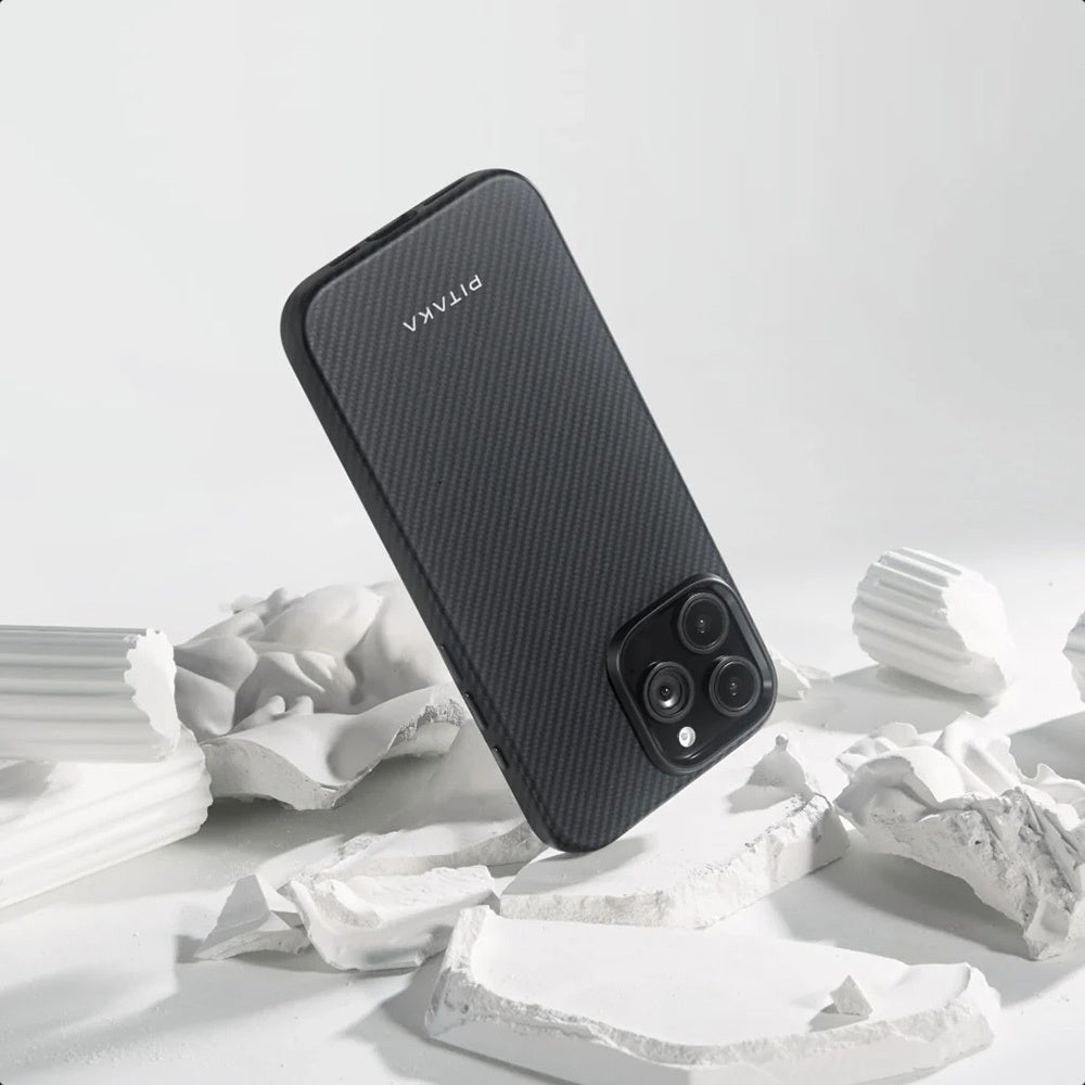 Apple iPhone 16 Pro Max Kılıf Magsafe Şarj Özellikli Aramid Fiber Pitaka Military-Grade Classic Serisi Black-Grey Twill Kapak Siyah