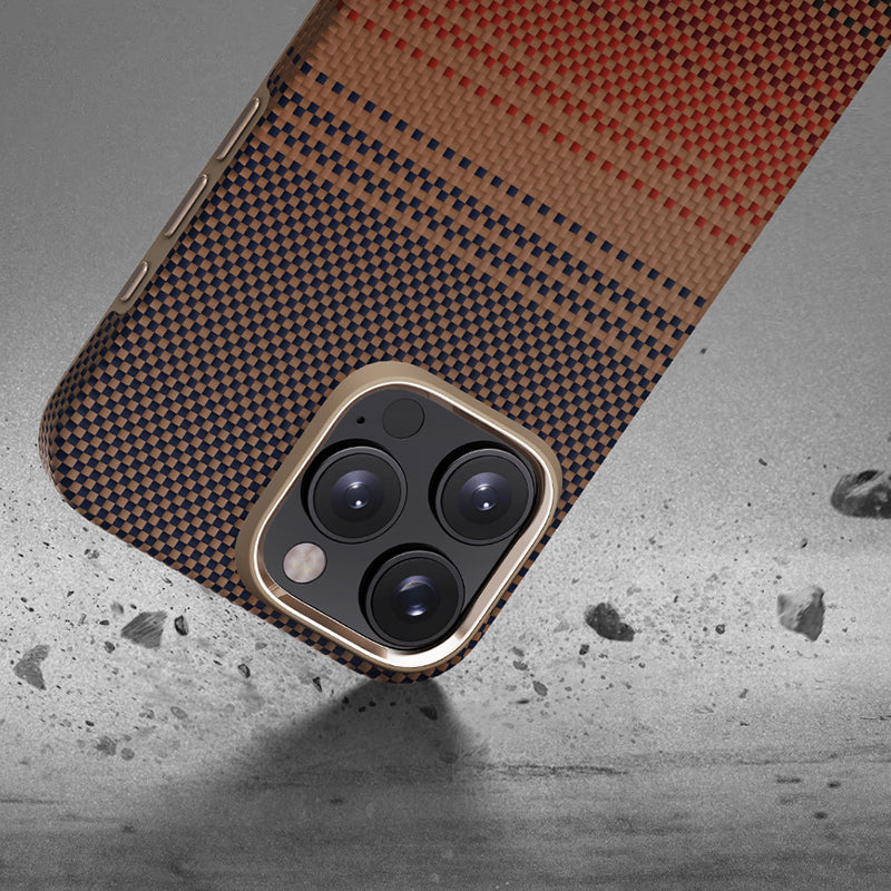 Apple iPhone 16 Pro Max Kılıf Magsafe Şarj Özellikli Aramid Fiber Pitaka Military-Grade Sunset-Moonrise Serisi Sunset Kapak Kahverengi