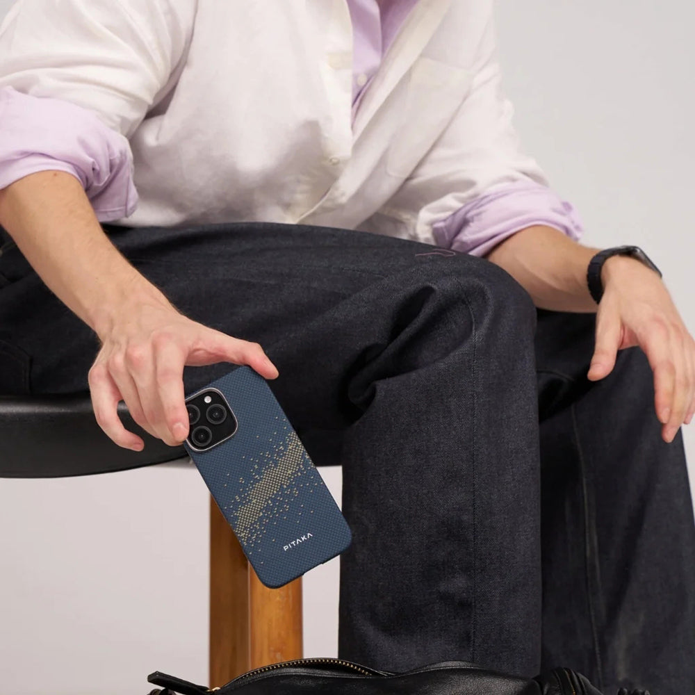 Apple iPhone 16 Pro Max Kılıf Magsafe Şarj Özellikli Aramid Fiber Pitaka Tactile Woven Starpeak Serisi Milky Way Galaxy Kapak Mavi