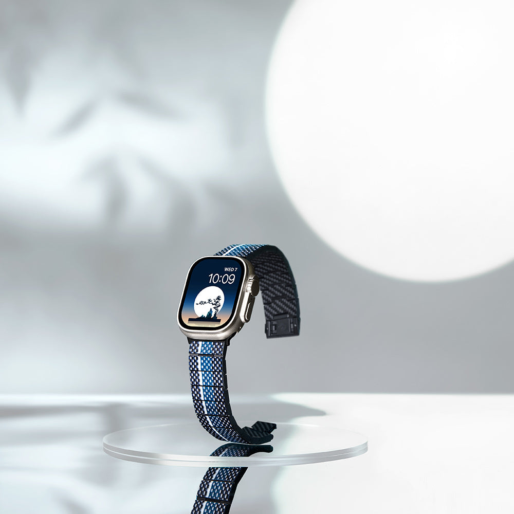 Apple Watch Serisi Uyumlu Aramid Fiber ve Karbon Fiber Pitaka Poetry of Things ChromaCarbon Serisi Moon Universal Kordon Siyah