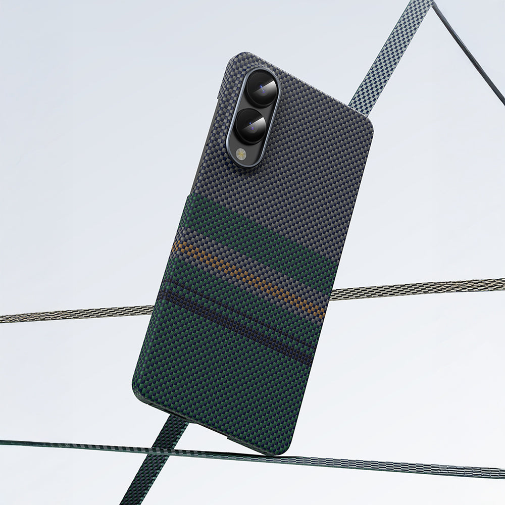 Galaxy S25 Edge Kılıf M-safe Şarj Özellikli Karbon Fiber Tasarımlı Benks Aurora ArmorAir Kevlar Kapak Yeşil