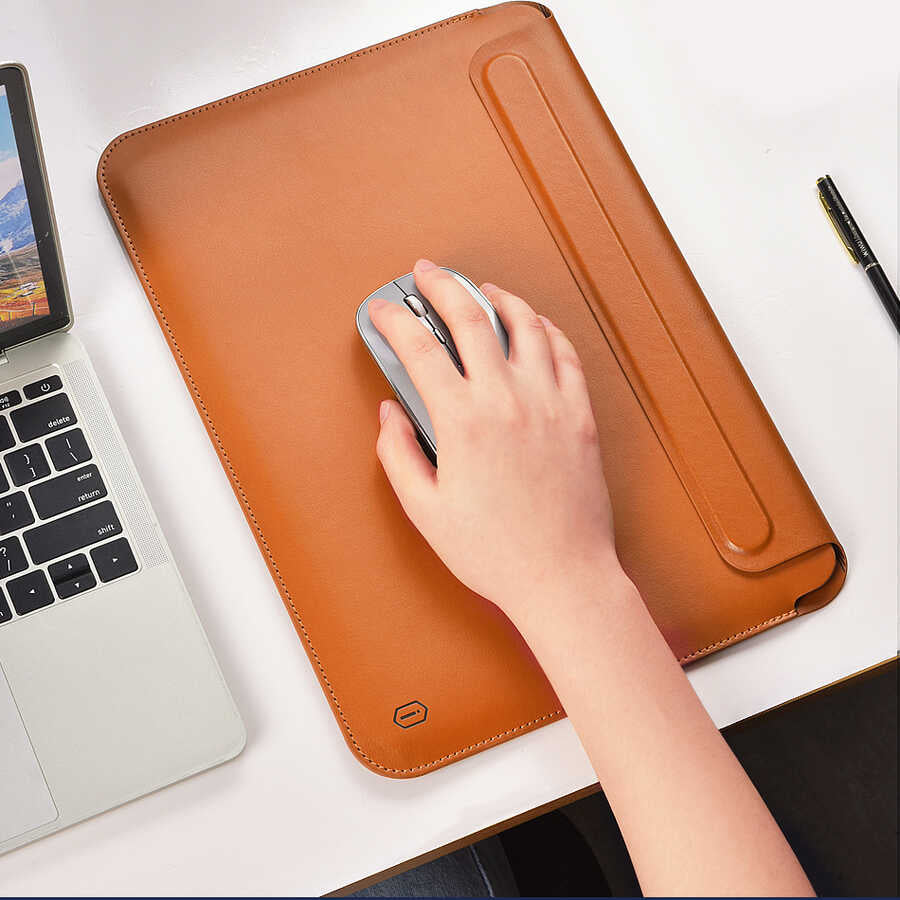 Apple Macbook 13.3' New Pro Wiwu Macbook Skin Pro Portable Stand Kılıf Kahverengi