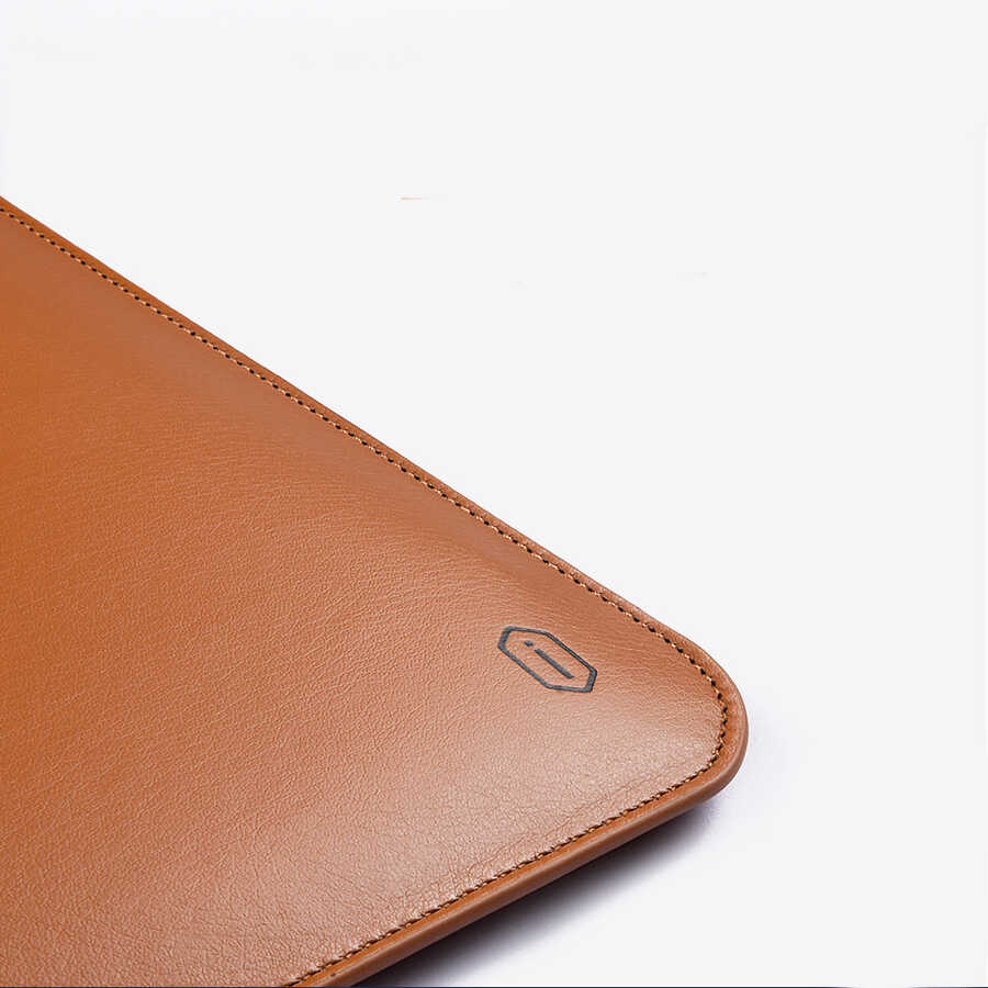 Apple Macbook 13.3' New Pro Wiwu Macbook Skin Pro Portable Stand Kılıf Kahverengi