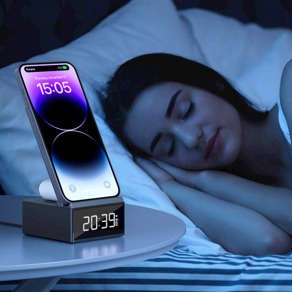 Wiwu Wi-W011 Platinum 3in1 Dijital Saatli ve Alarmlı Hızlı Şarj Özellikli Magnetik Kablosuz Şarj Standı Siyah